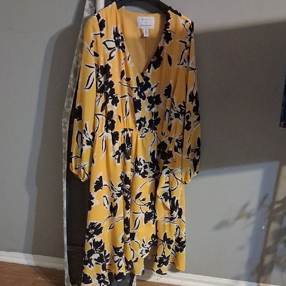 Lane Bryant Dresses & Skirts - Lane Bryant Beauticurve Yellow And Black Floral Dress With Long Sleeves